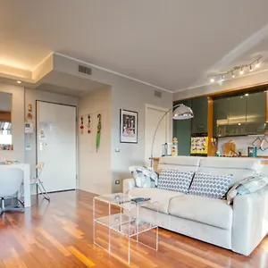  Appartamento Caseospitali - Casa Di Bibi, Colorato Ed Elegante Bilocale Vicino Al Naviglio Martesana Per 4